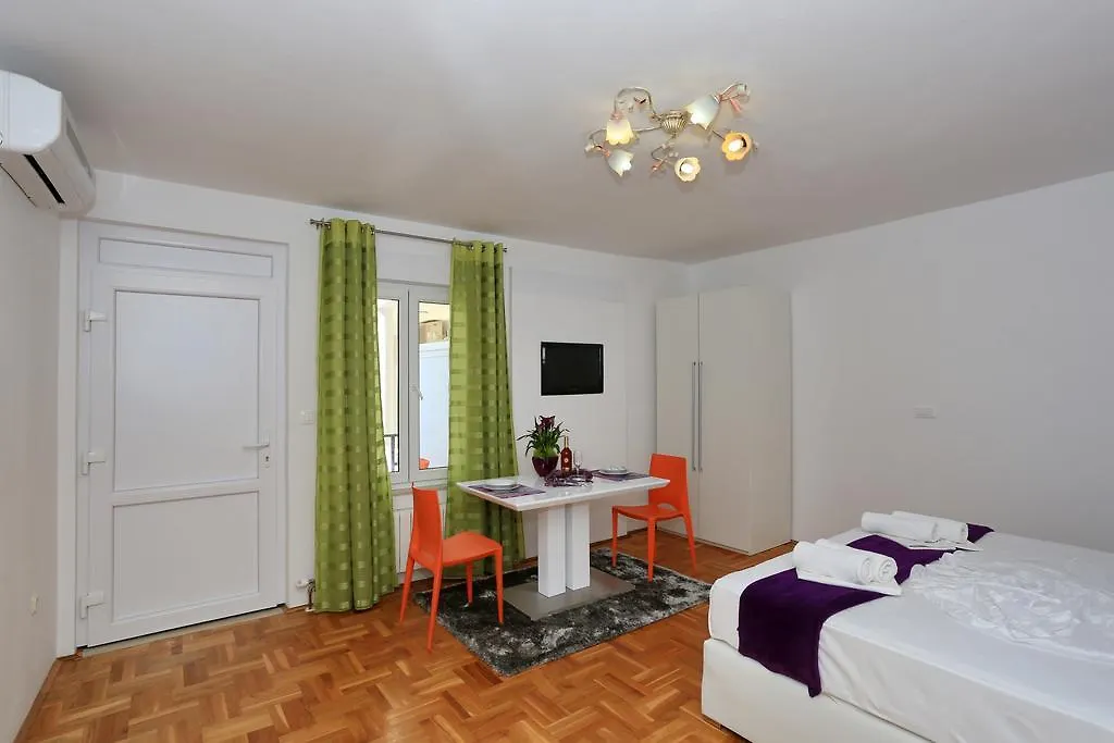 Apartments Maruna Zadar 0*,