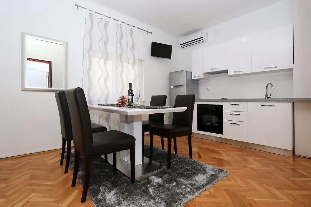Apartments Maruna Zadar