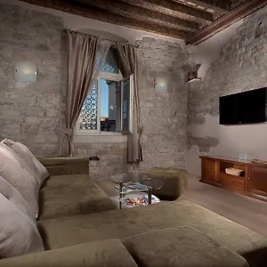 desiderata-studio-apartment.splithotels.org/