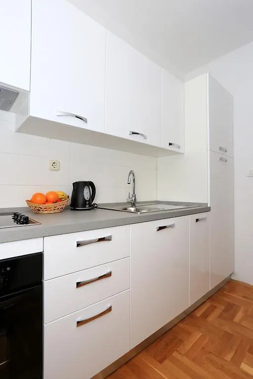 Apartments Maruna Zadar 0*,