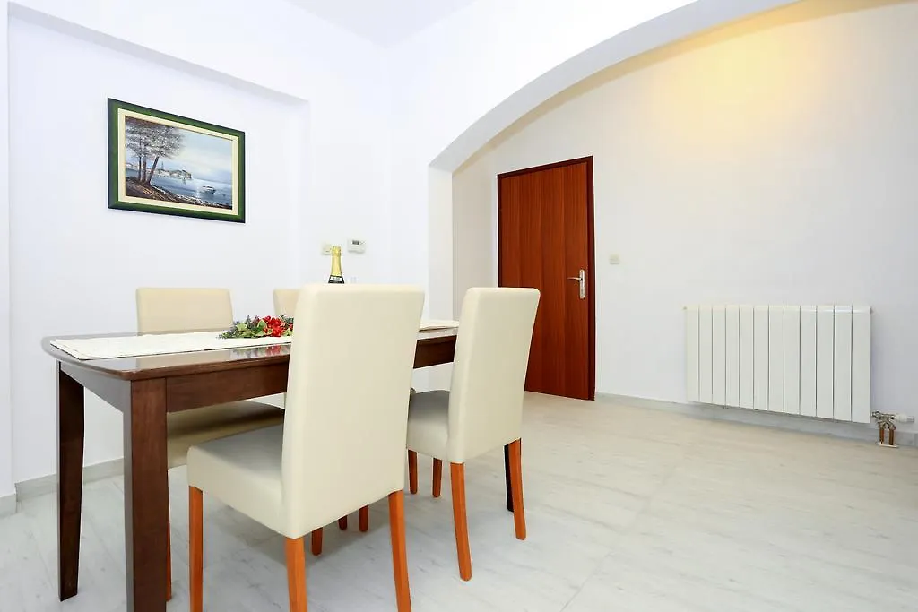 Apartments Maruna Zadar