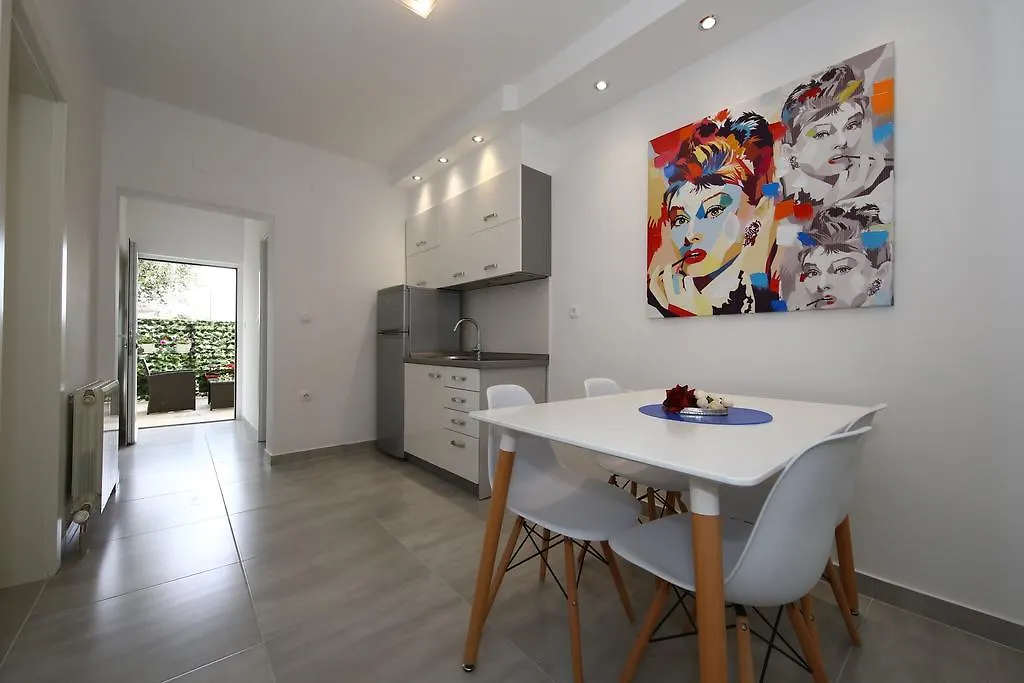 Apartments Maruna Zadar